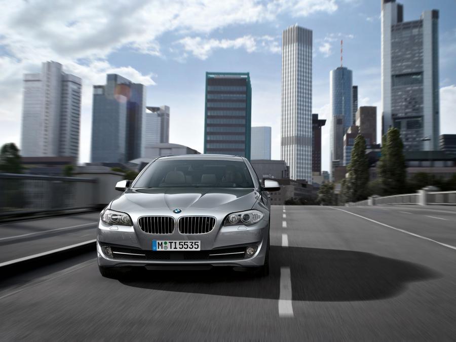  BMW 535i Sedan 2010 года  (фото 14 из 16)
